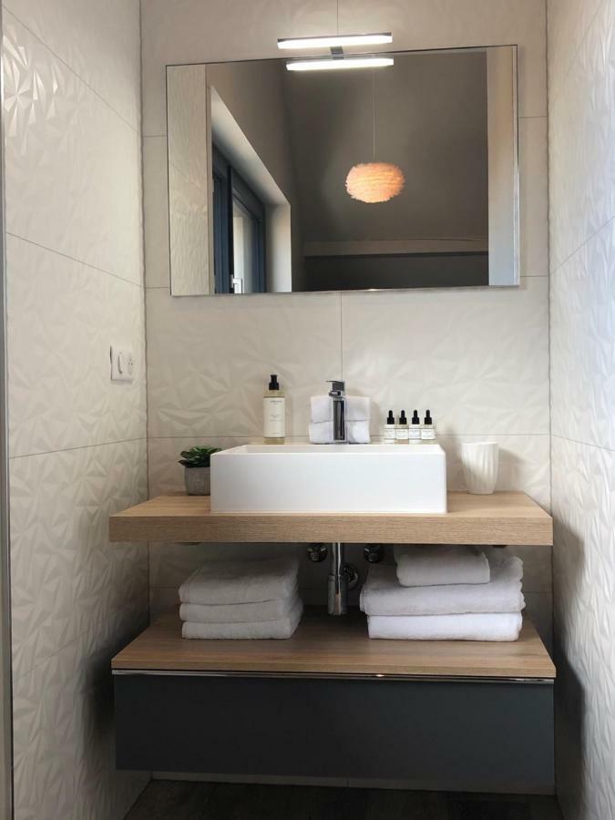 Gîte Wellness Le Six H Andolsheim Extérieur photo